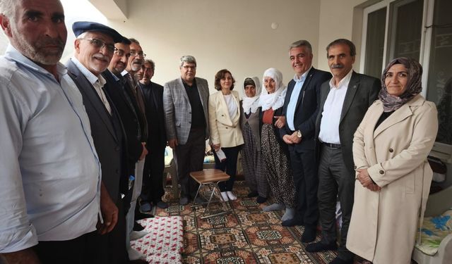 İYİ Parti'den Anneler Günü Ziyareti
