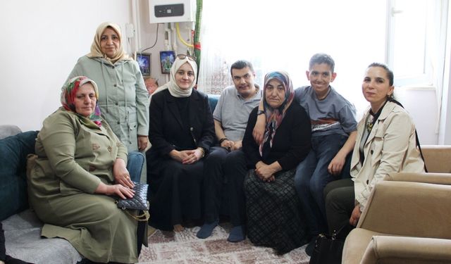 Özel Bireylerin Anneleri Unutulmadı
