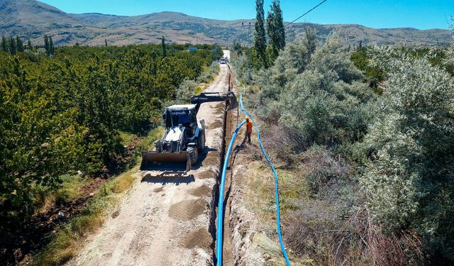 Akçadağ Ören Mahallesi'nde 26 Kilometrelik İçme Suyu Hattı Yenileniyor