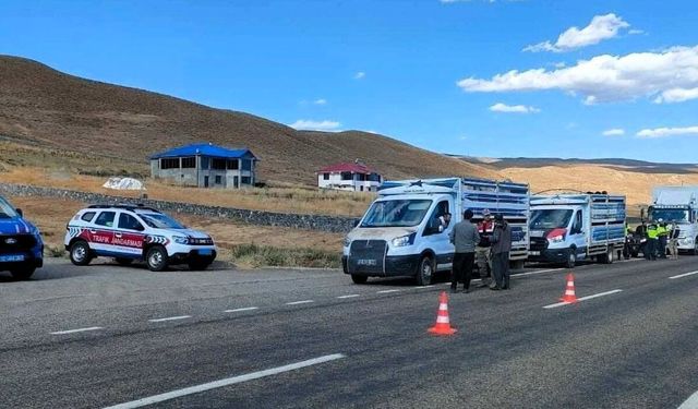 81 ilde düzensiz göç denetimi: 355 düzensiz göçmen yakalandı