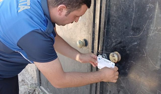 Battalgazi'de Ruhsatsız Iskarta Kayısı Deposu Mühürlendi