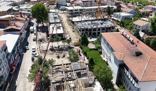 Hekimhan'da Yeni Çarşı Yükseliyor