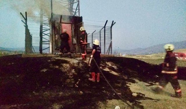 Malatya-Elazığ Yolundaki Baz İstasyonunda Yangın