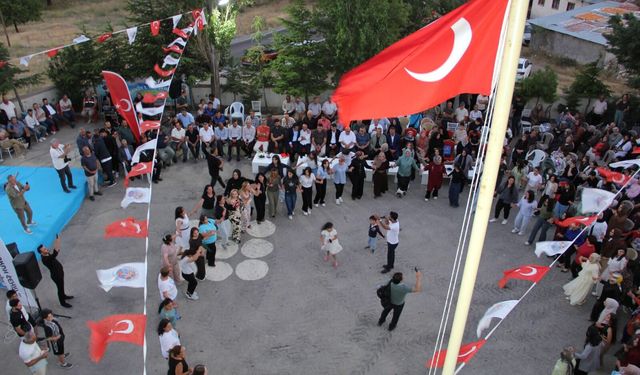 Yeniköy Yaz Şenliği'nde Binlerce Kişi Buluştu