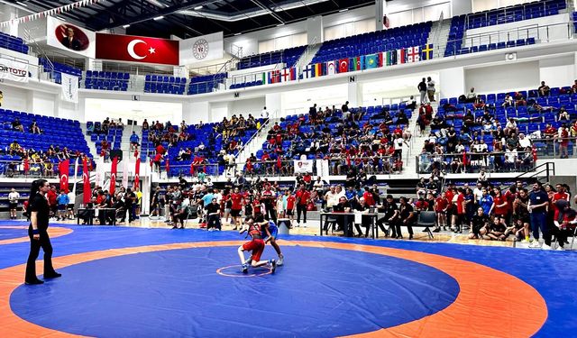 Malatya'da Bir İlk: 15 Ülke Aynı Minderde