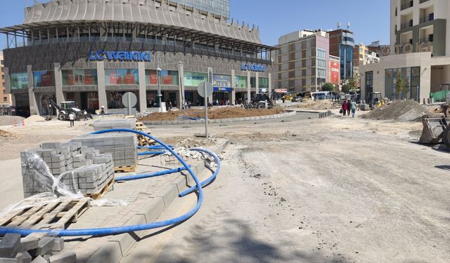 Akpınar'da Yol Ve Kavşak Düzenleme Çalışmaları Sürüyor