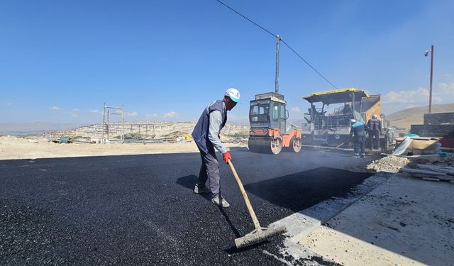 Battalgazi'de Asfalt Mesaisi: Kırsalda 9 Kilometrelik Yol Yenilendi