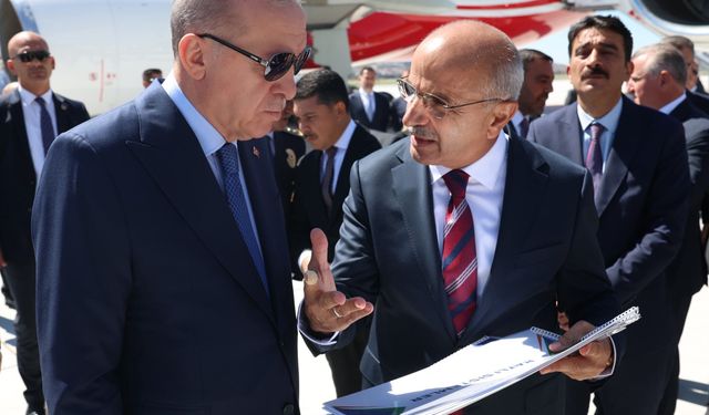 İYİ Partili Yıldız'dan 'Ayaküstü görüşme' tepkisi: Malatya'nın değeri birkaç dakika mı?