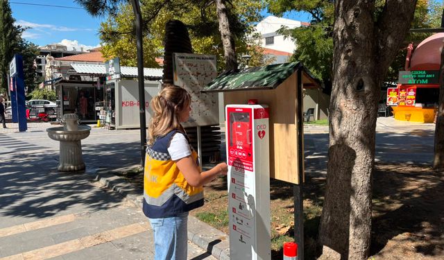 Malatya'da Ani Kalp Durmalarına Karşı 3 Noktaya Otomatik Şok Cihazı Yerleştirildi