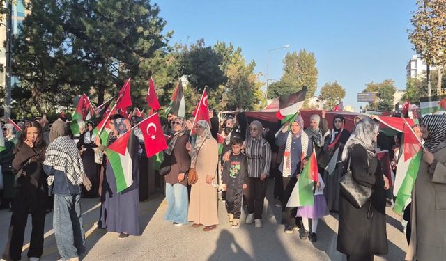 Malatya'da Filistin İçin Yüzlerce Kişi Yürüdü