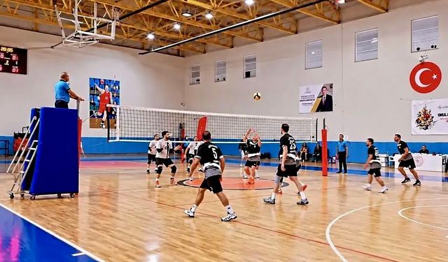Malatya'da Kamu Kurumları Voleybol Turnuvasında Buluştu