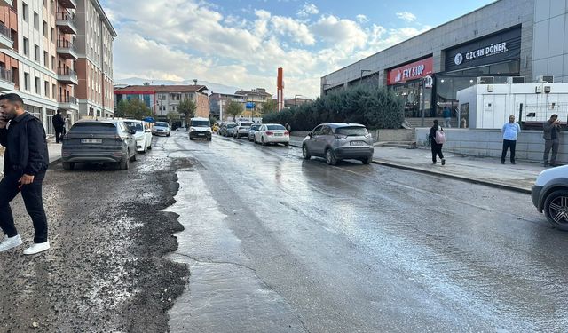 Malatya'da Konteyner Çarşı Kaldırıldı, Yol Trafiğe Açıldı