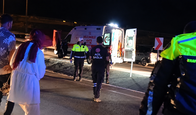 Malatya'da Otomobil Şarampole Devrildi: 2 Ağır Yaralı
