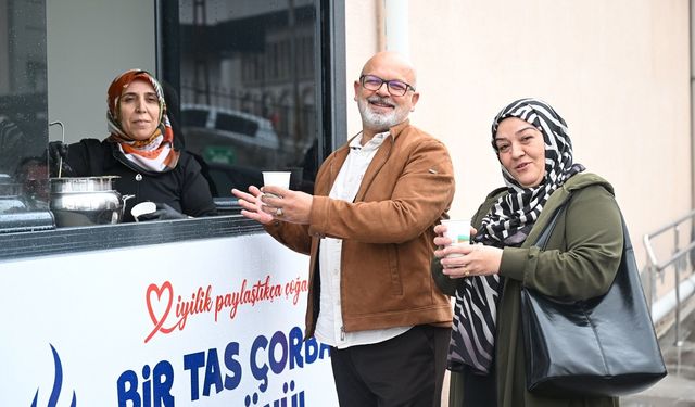 Yeşilyurt'ta Hasta Ve Yakınlarına Sıcak Çorba İkramı