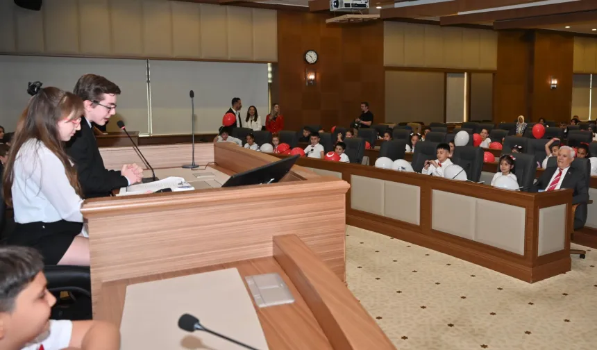 Bursa Büyükşehir Meclisi’nde söz çocukların... Bursa hayallerini paylaştılar