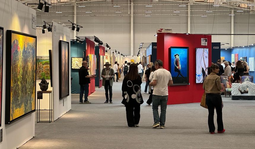ArtContact İstanbul 5. Uluslararası Çağdaş Sanat Fuarı başladı