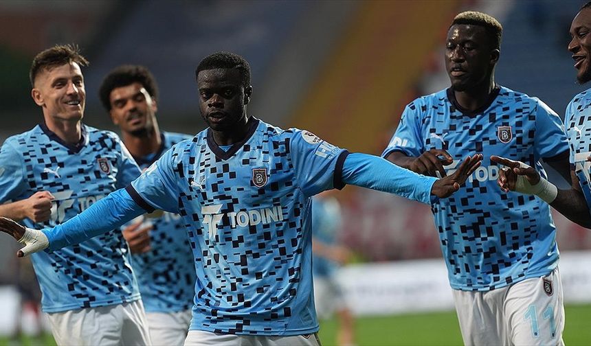 Başakşehir 3 puanı 3 golle aldı