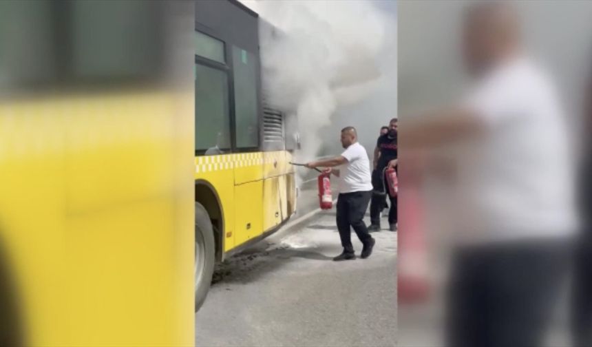 Beykoz'da seyir halindeki İETT otobüsünde çıkan yangın söndürüldü