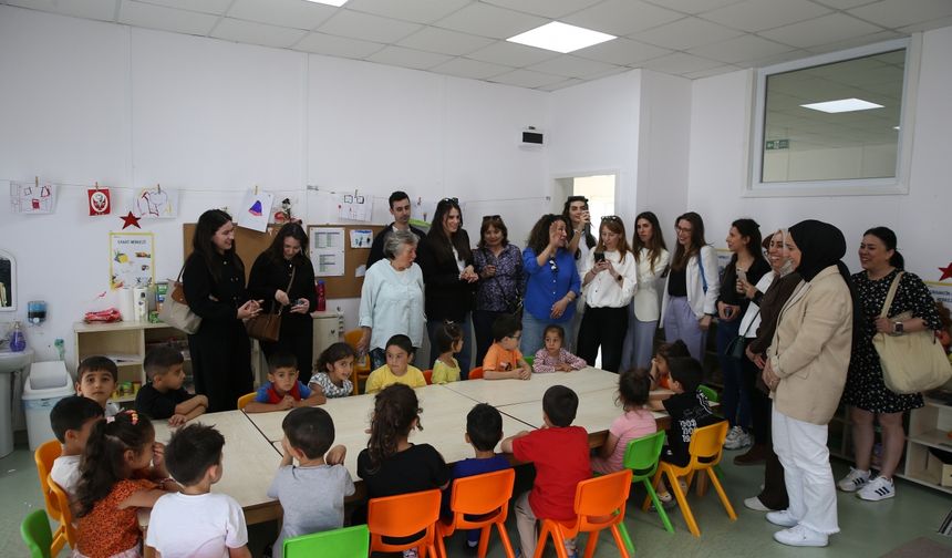 Duru ve AÇEV'den deprem bölgesindeki çocuklara oyunla destek