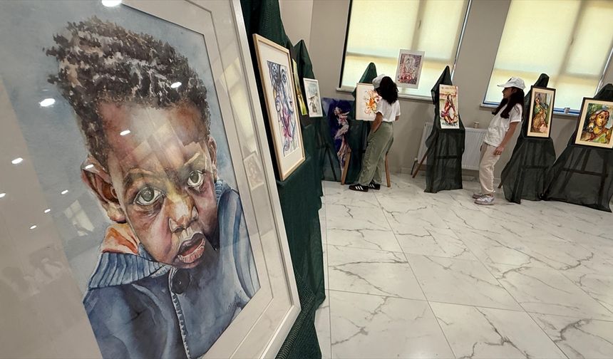 Düzce'de 10 ülkeden 41 ressam "Uluslararası Suluboya Festivali"nde buluştu