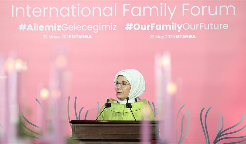 Emine Erdoğan: Evlenme yaşını ileri atan bahanelere geçit vermemeliyiz
