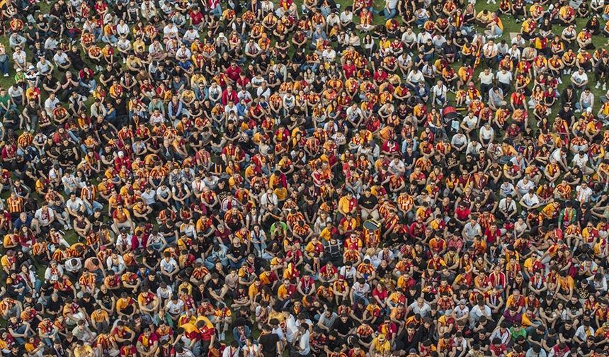 Galatasaray, 25. şampiyonluğunu kutluyor