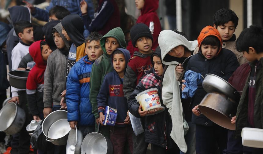 Gazze'de binlerce kişinin bir öğün yemek için uğradığı tek yer, Tel Zater'deki aşevi kaldı
