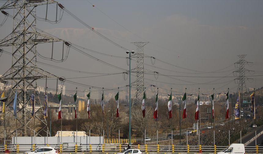 İran'da enerji tasarrufu kapsamında resmi kurumlarda yaz mesai saati uygulanacak