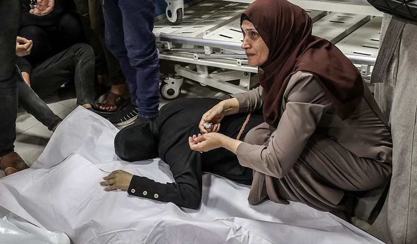İsrail'in Gazze'ye saldırılarında can kaybı 52 bin 615'e çıktı