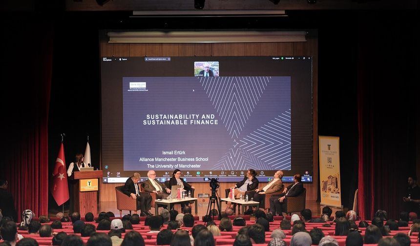 İstanbul Ticaret Üniversitesi'nde 3. Ekonomi Zirvesi düzenlendi