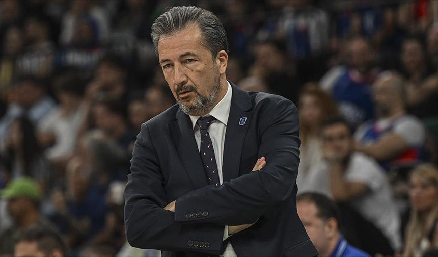 Anadolu Efes'te Luca Banchi dönemi sona erdi