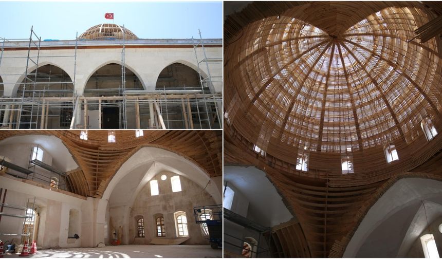 Depremde hasar alan Habib-i Neccar Camisi'nin restorasyon çalışmaları sürüyor