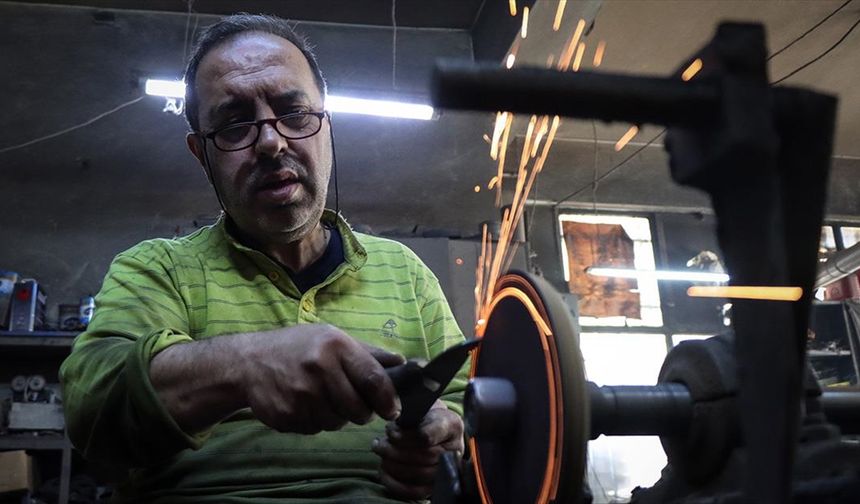 Tescilli Bursa bıçağı üreticileri Kurban Bayramı öncesi yoğun mesai yaptı