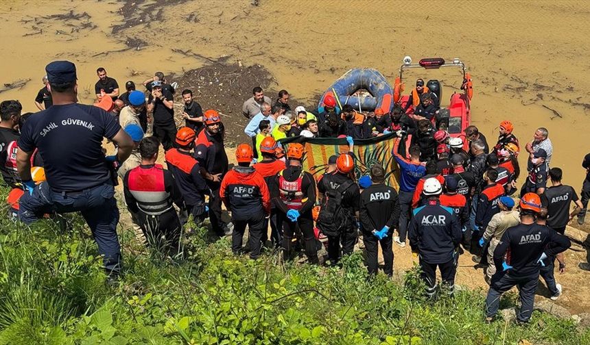 Trabzon'da selde kaybolan kişinin cansız bedenine ulaşıldı