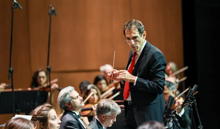 53. İstanbul Müzik Festivali, şehrin sesiyle ve müziğin rengini buluşturdu