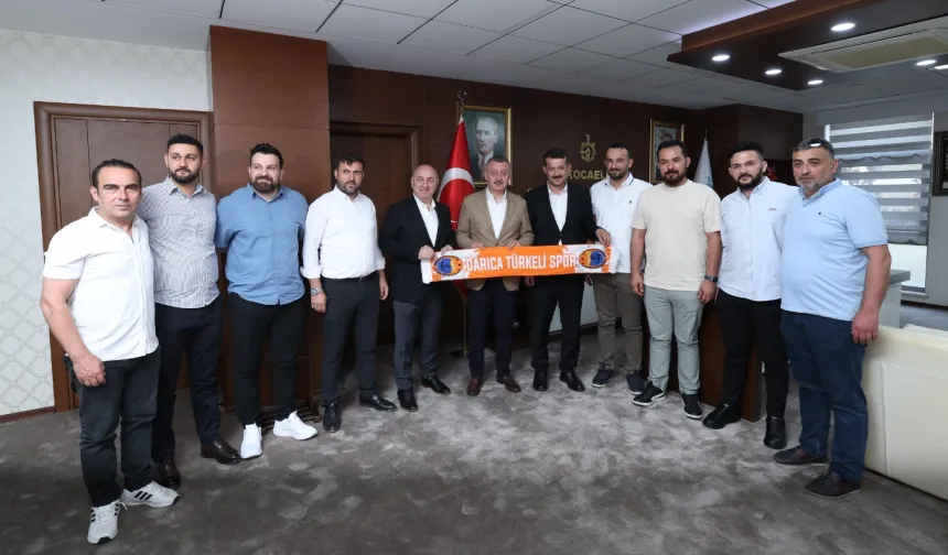 Başkan Büyükakın şampiyon sporcuları ağırladı