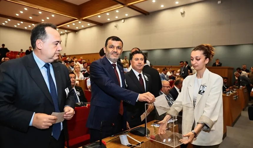 Ege Belediyeler Birliği'nin yeni Başkanı Bülent Nuri Çavuşoğlu