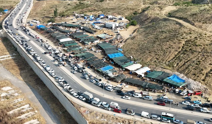 İzmir Karabağlar'da planlı ve denetimli kurban alanı