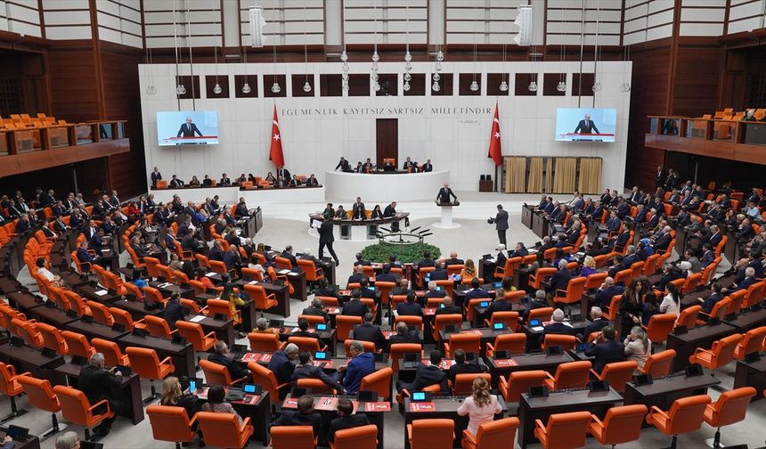 Milletvekilleri bakanlıkları "soru yağmuru"na tuttu