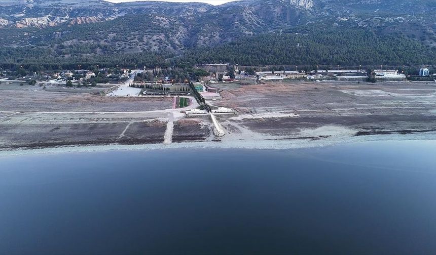 Burdur Gölü son 50 yılda hacminin yarısına yakınını kaybetti