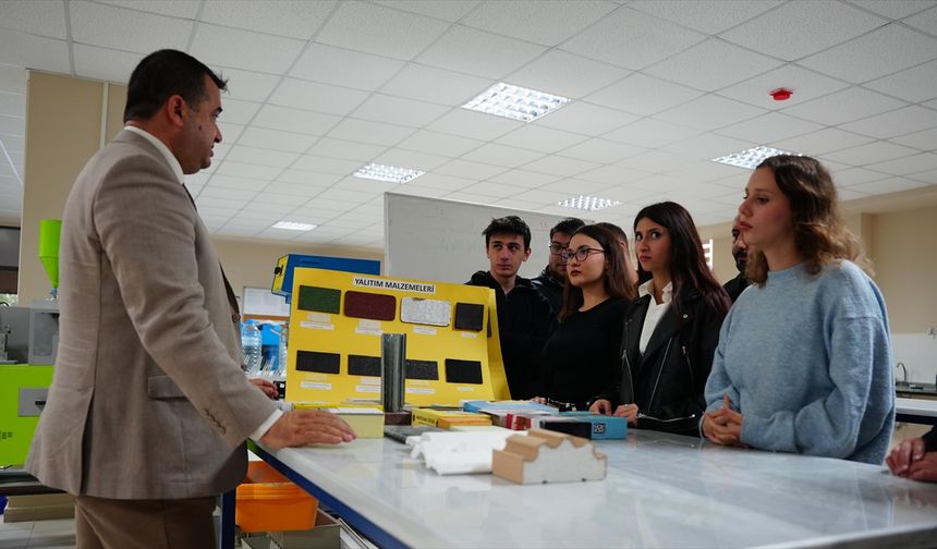 Üniversite-sanayi işbirliğiyle açılan bölümde iş garantili eğitim veriliyor