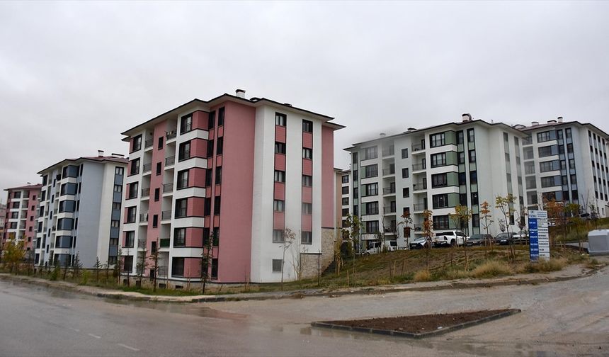 Van'da TOKİ'nin inşa ettiği deprem konutları güvenli yaşam alanına dönüştü