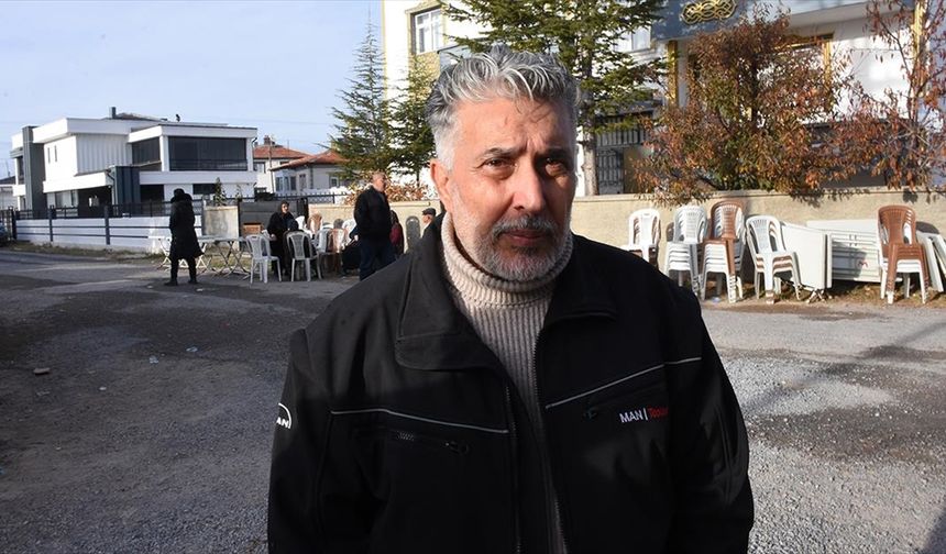 Fatih'te zehirlenme şüphesiyle oğlunu, gelinini ve iki torunu kaybeden babanın acısı dinmiyor