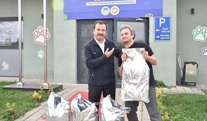 Hareket komedisi oyuncularından her bilette sahipsiz hayvanlara mama payı