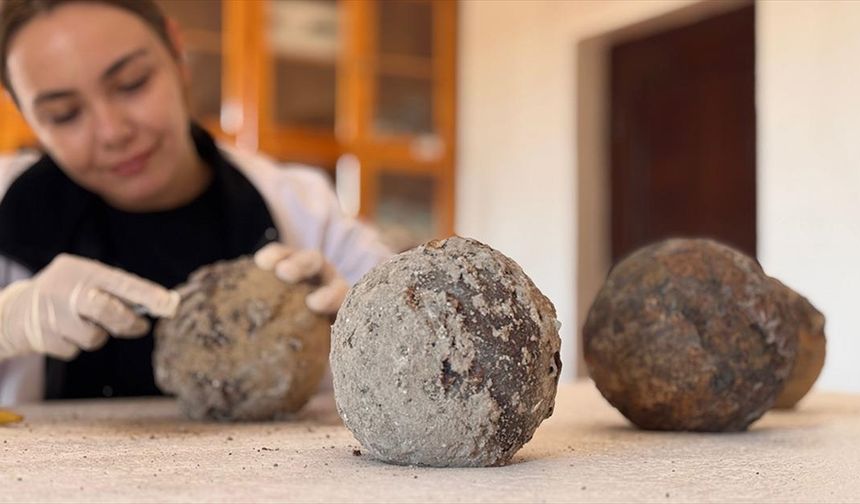 Konya'da Selçuklu kalesinin topuzları gün yüzüne çıkarıldı