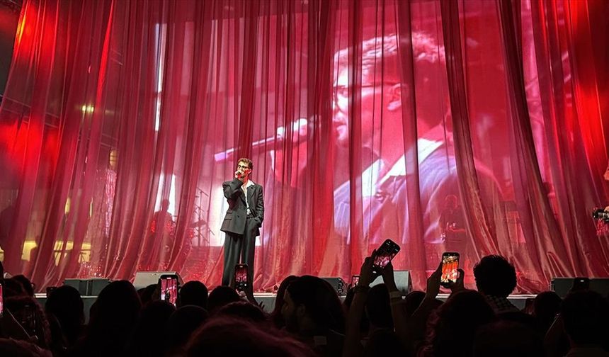 Saint Levant, Doha konserinde 'özgür Filistin' çağrısı yaptı