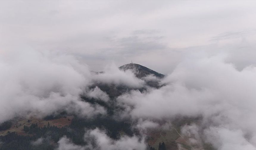 Samsun'da 1650 rakımlı Dürtmen Dağı'ndaki 'sis denizi' dronla görüntülendi