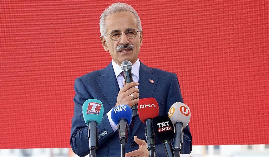 Ulaştırma ve Altyapı Bakanı Uraloğlu: Demir yolu ağını 2028'de 17 bin 500 kilometreye çıkaracağız