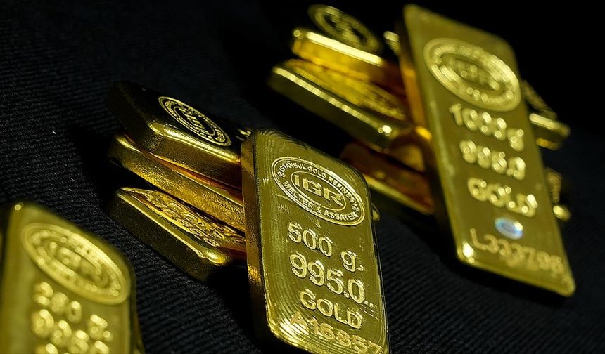 Altının onsu rekor yenileyerek 4 bin 500 dolar eşiğini aştı