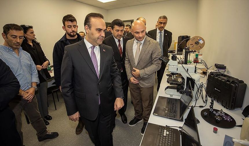 Bakan Kacır: Dış ticaret dengemizi destekleyecek 397 milyar liralık yatırımın önünü açtık